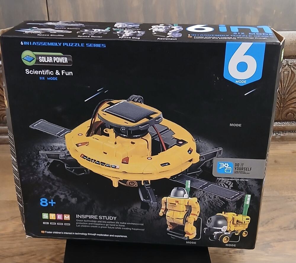 STEM Solar Power Scientific & Fun 6 N 1 Solar Rechargeable Space Fleet 8 years+